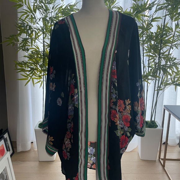Short Floral Kimono Cover-Up - Picture 1 of 7